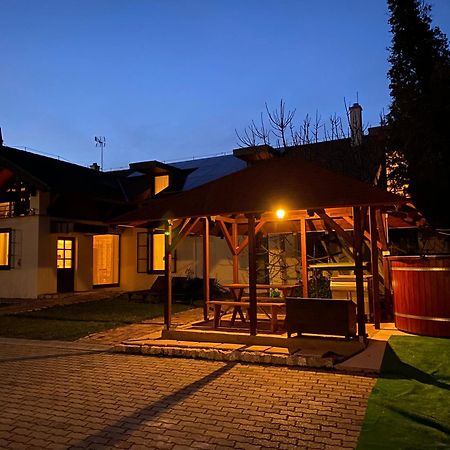 Berkenye Vendeghaz Hotel Balatonfured Exterior photo